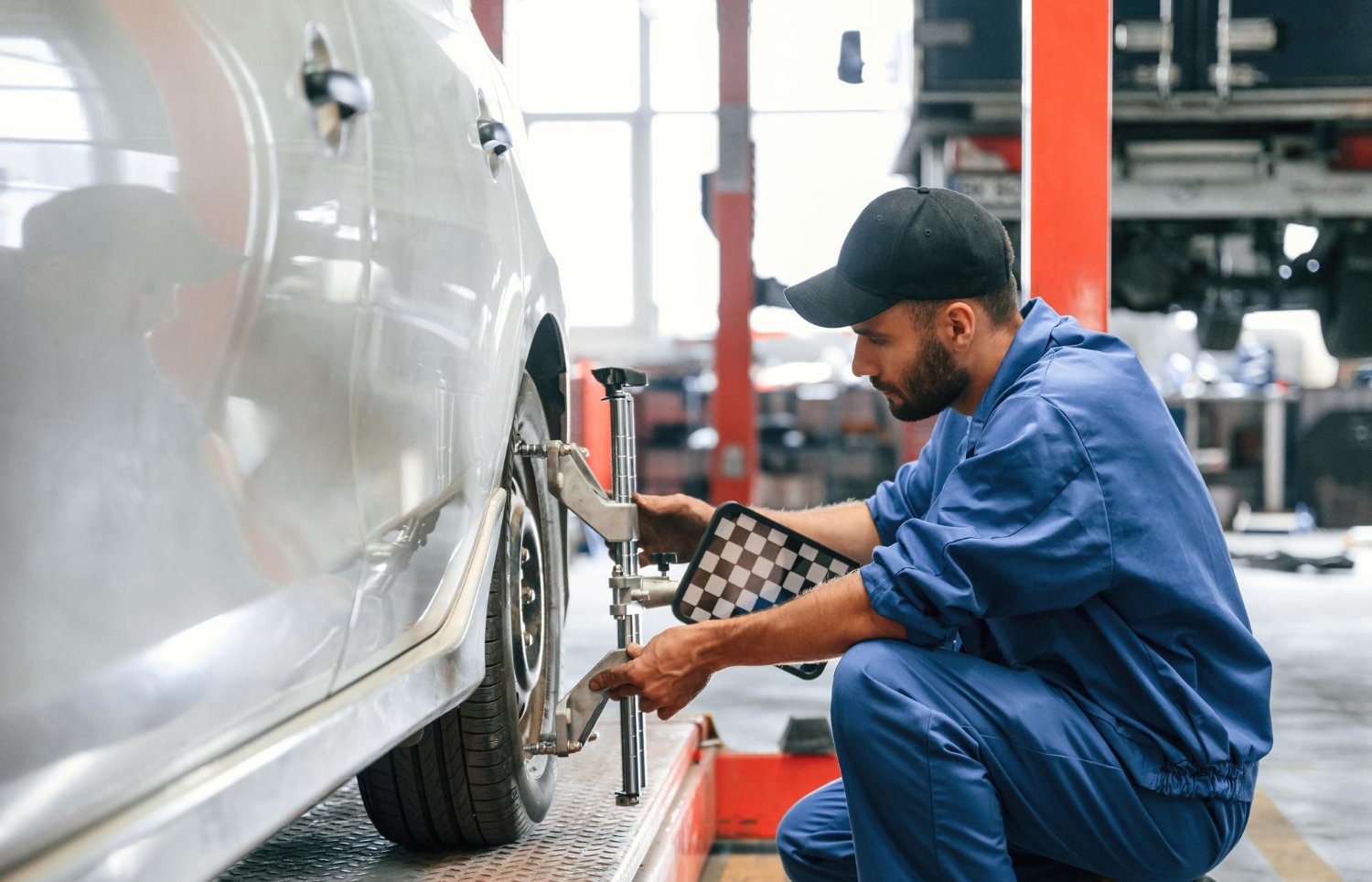 Computerized wheel alignment equipment